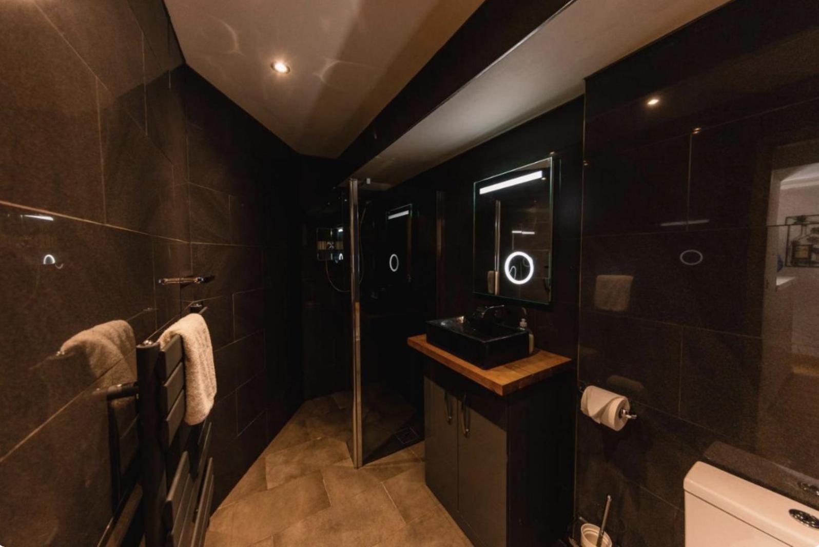 Superb Luxury Apartment By Canal - Central Edinburgh Kültér fotó