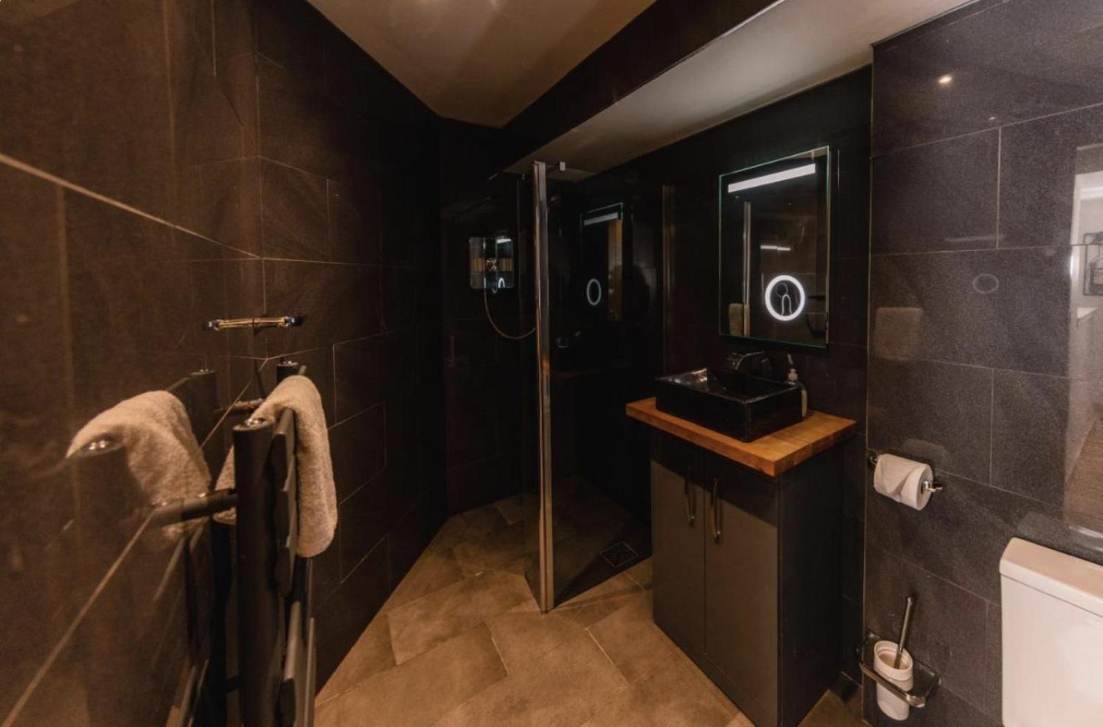 Superb Luxury Apartment By Canal - Central Edinburgh Kültér fotó